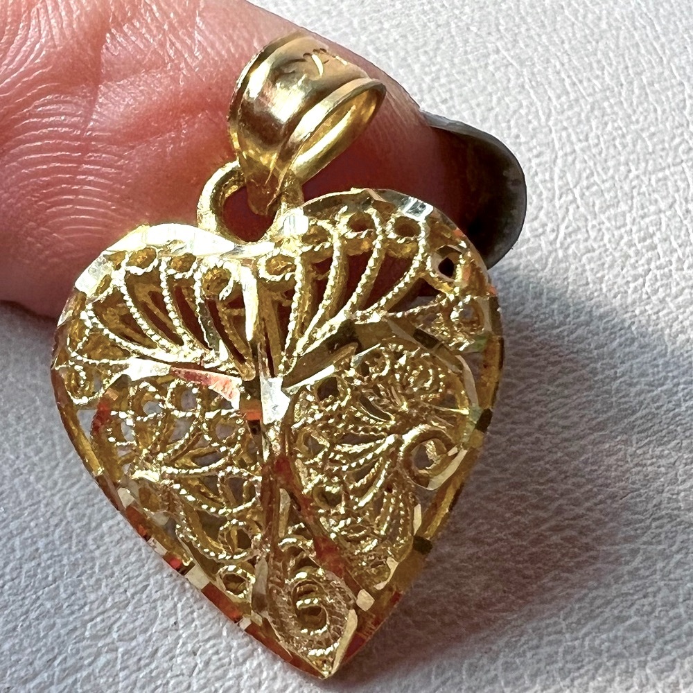 14K GOLD ORNATE LACE OPENWORK PUFFY HEART PENDANT NECKLACE LARGE BAIL HALLMARKED